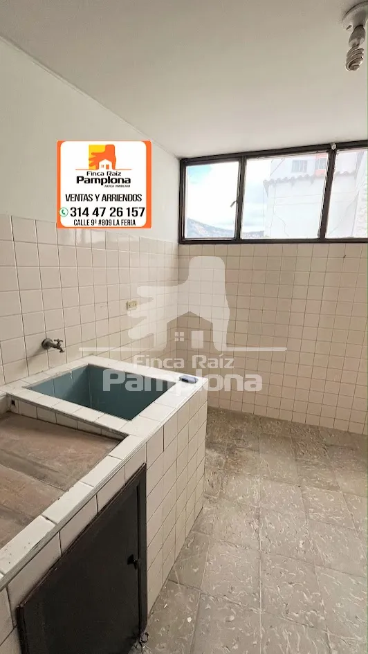 Estupendo inmueble con local comercial cerca Chapinero