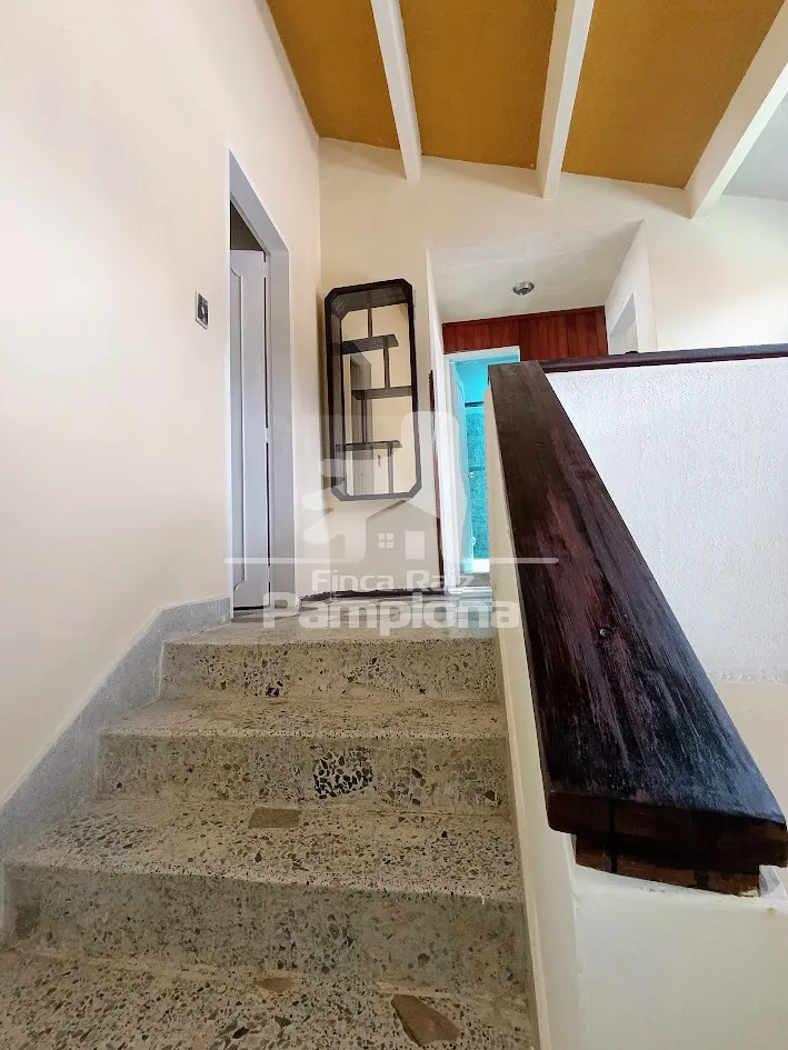 Estupenda casa en barrio residencial