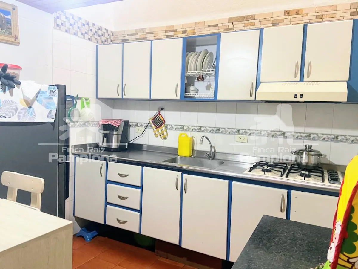 Linda casa con garaje en venta